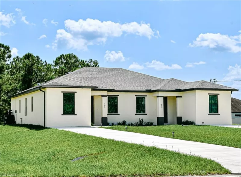 LEHIGH ACRES