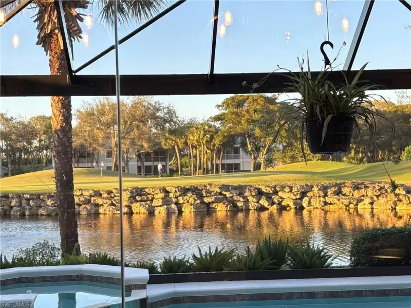 ESTERO