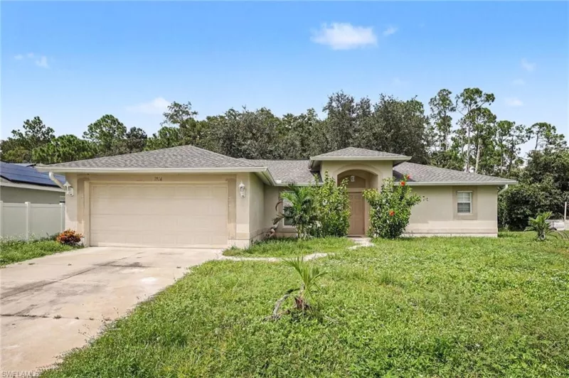 LEHIGH ACRES