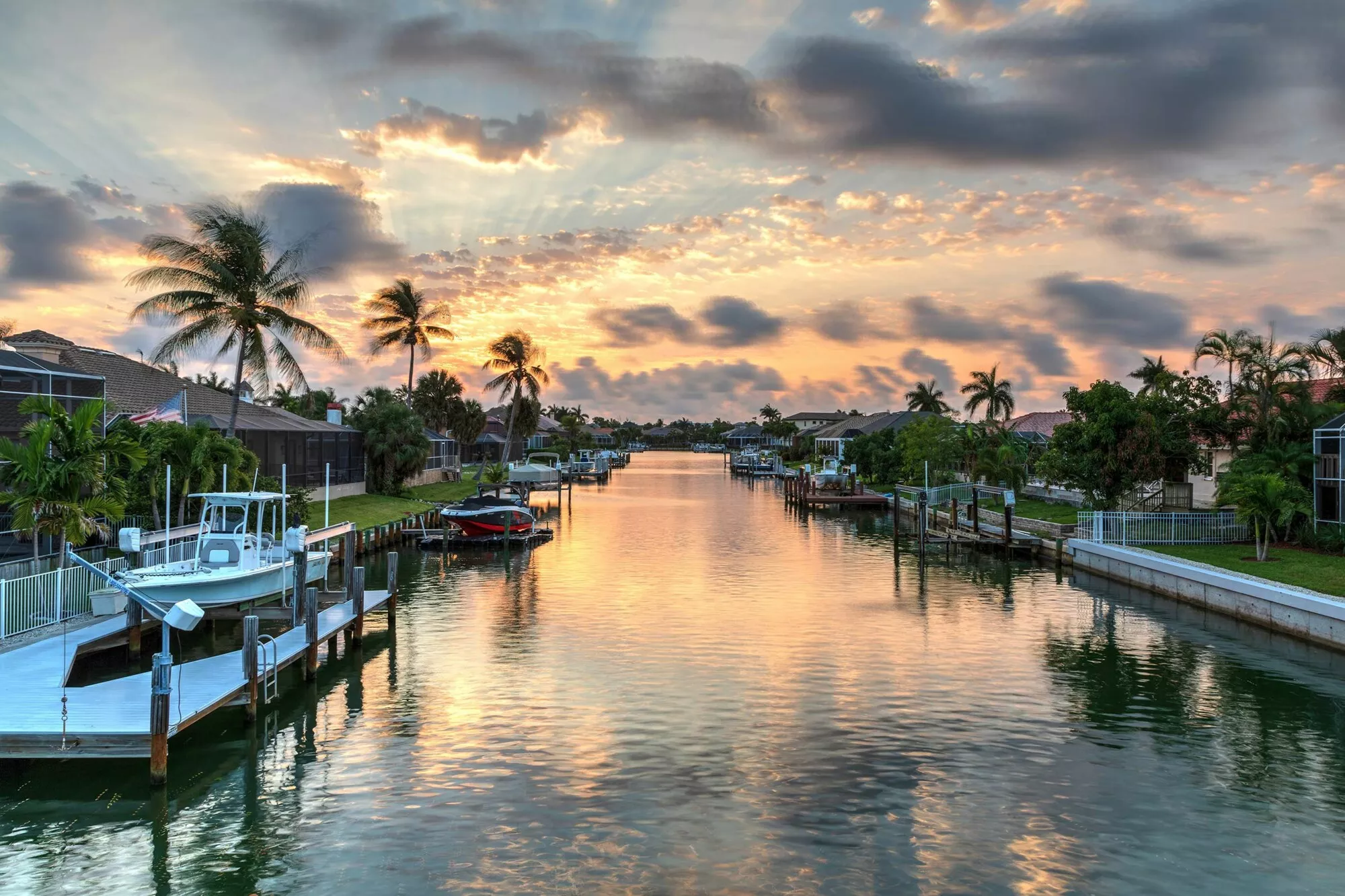 OLDE NAPLES